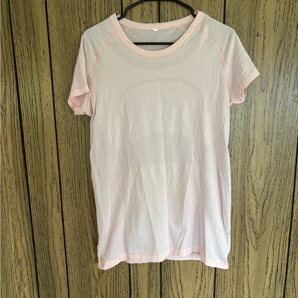 Lululemon Swiftly Tech Short-Sleeve Shirt 2.0. Strawberry Milkshake. Size 12 - Picture 5 of 7